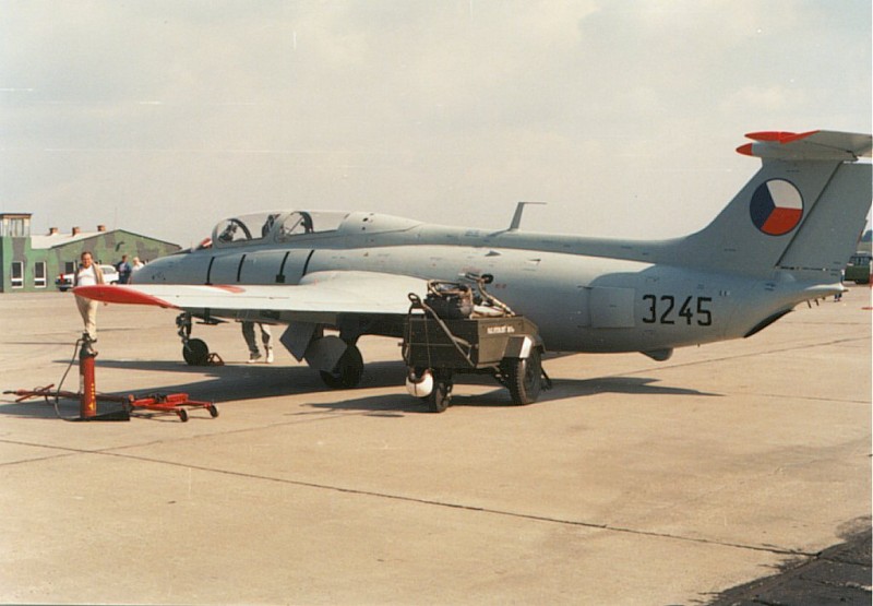 Aero L-29 Delfin